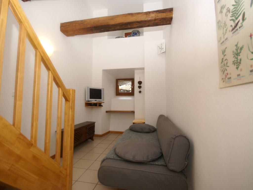 Apartment Vintage In With Terrace *